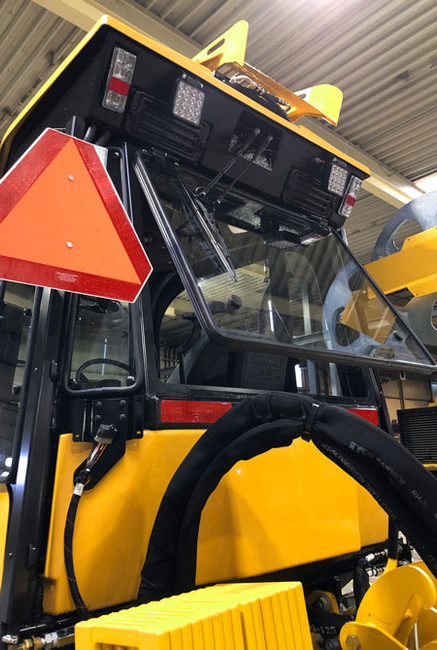 Vermeer RTX750 Ride-on Tractor | RDO Equipment Co.