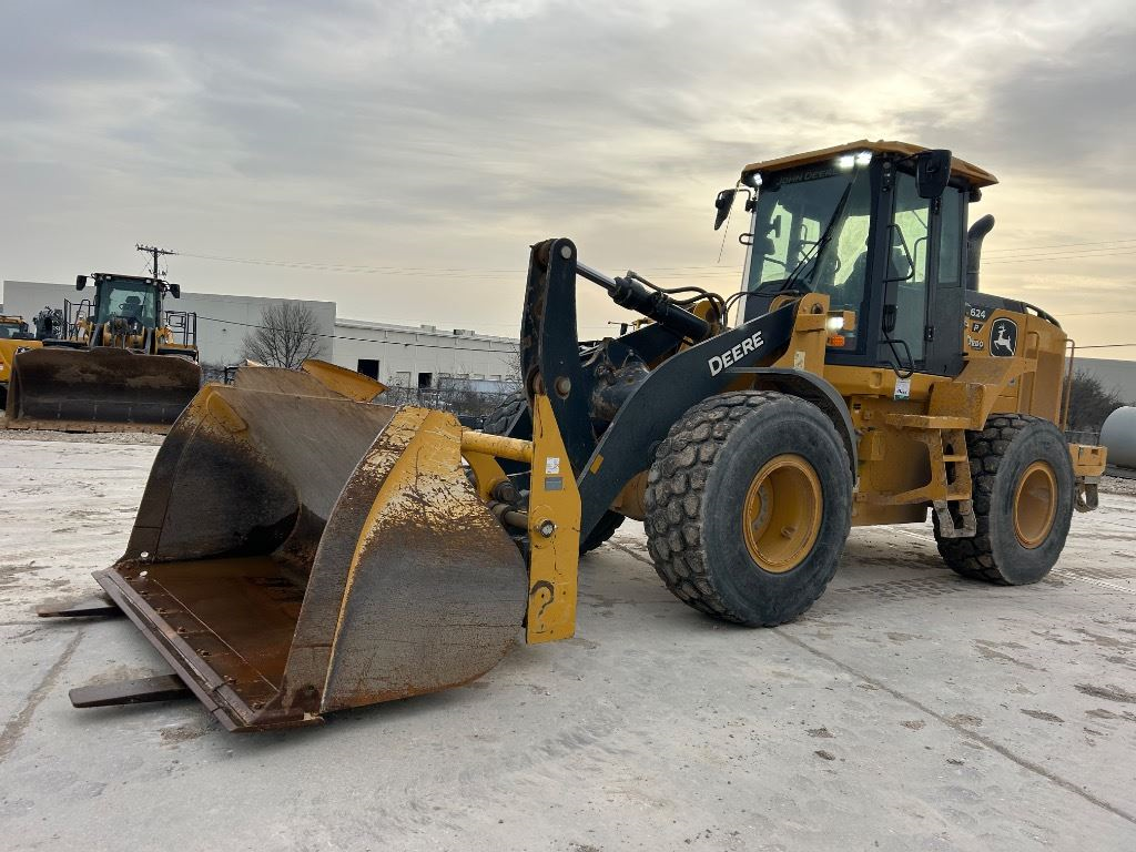 2022 John Deere 624P