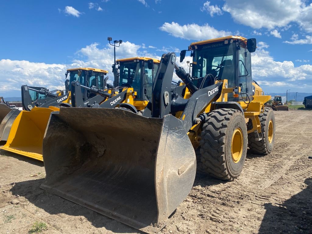 2022 John Deere 544P