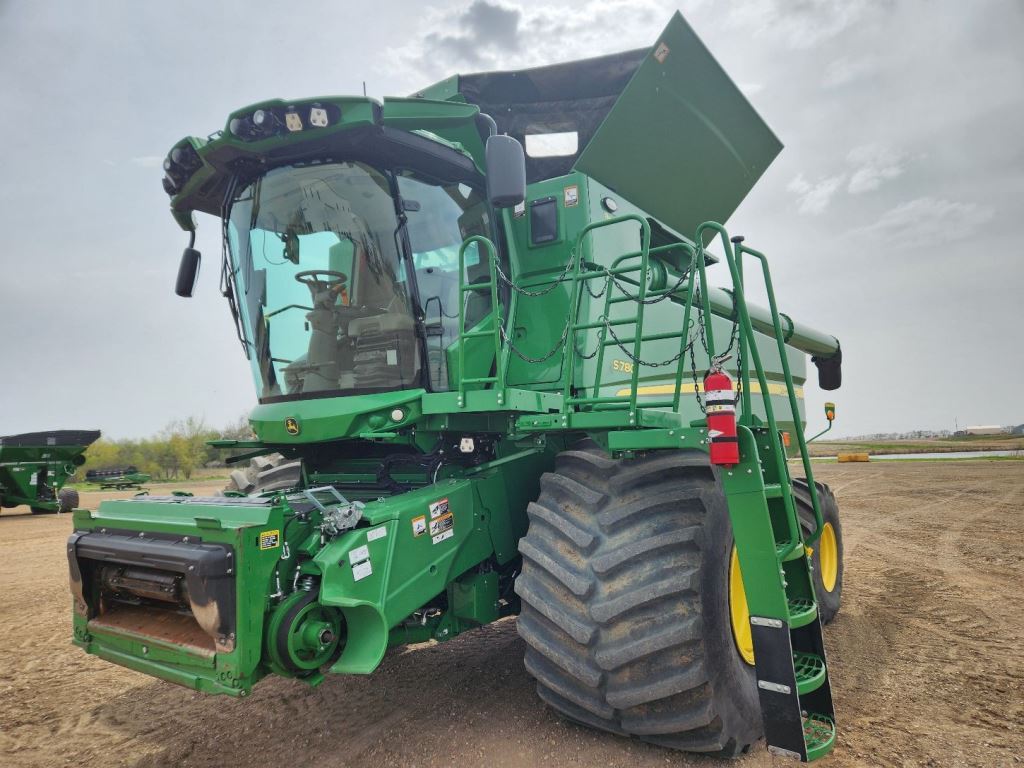 2023 John Deere S780