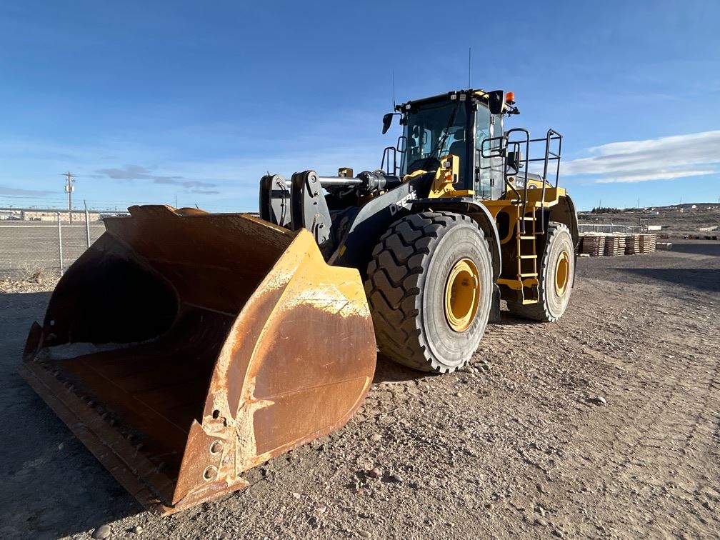 2021 John Deere 844L