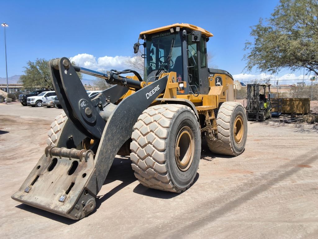 2022 John Deere 644P