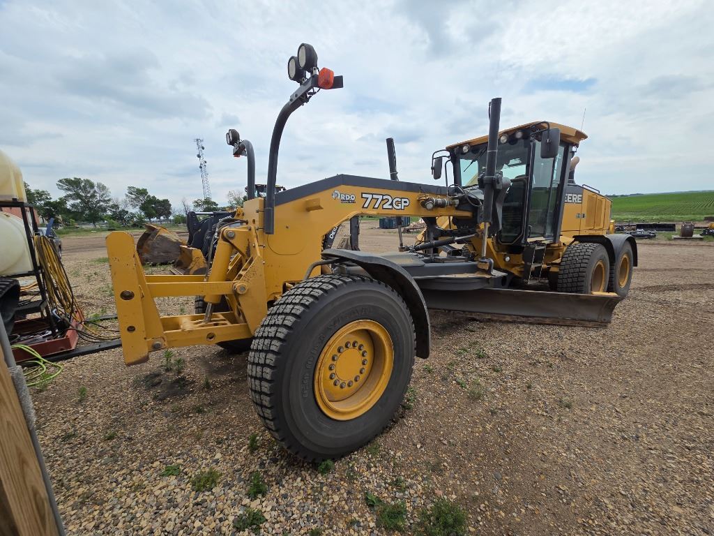 2013 John Deere 772G