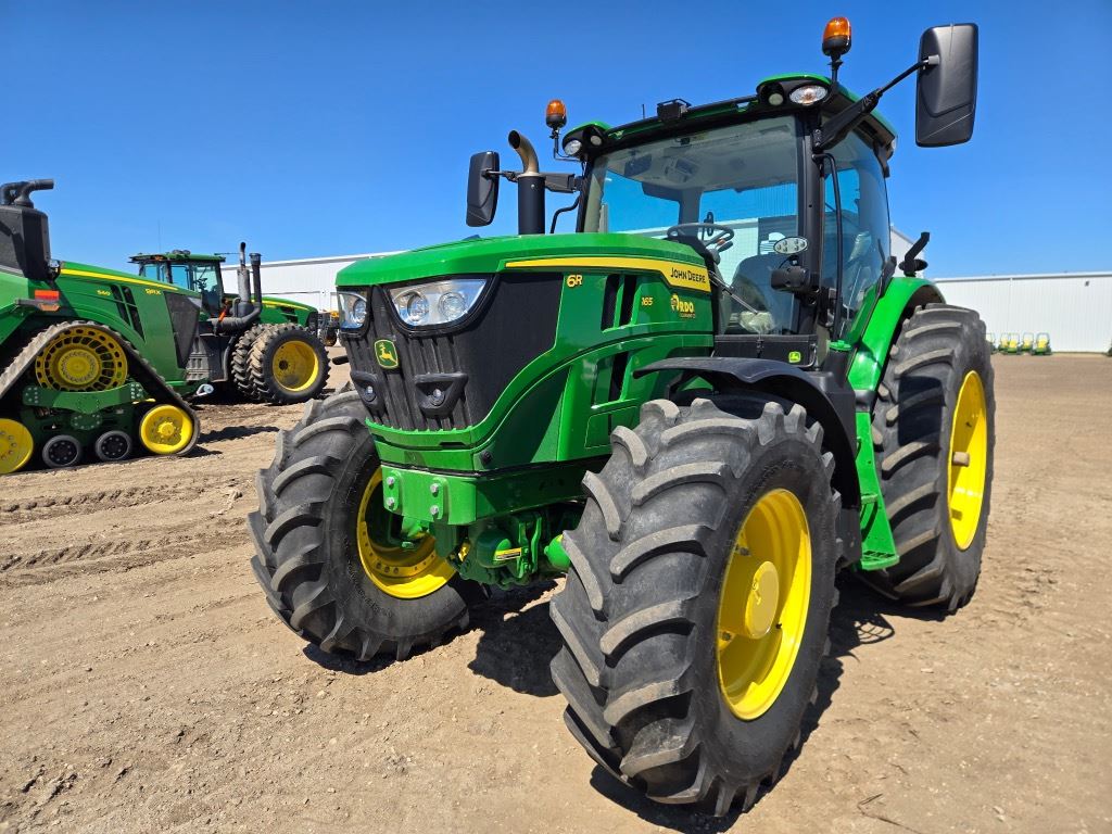 2025 John Deere 6R 165