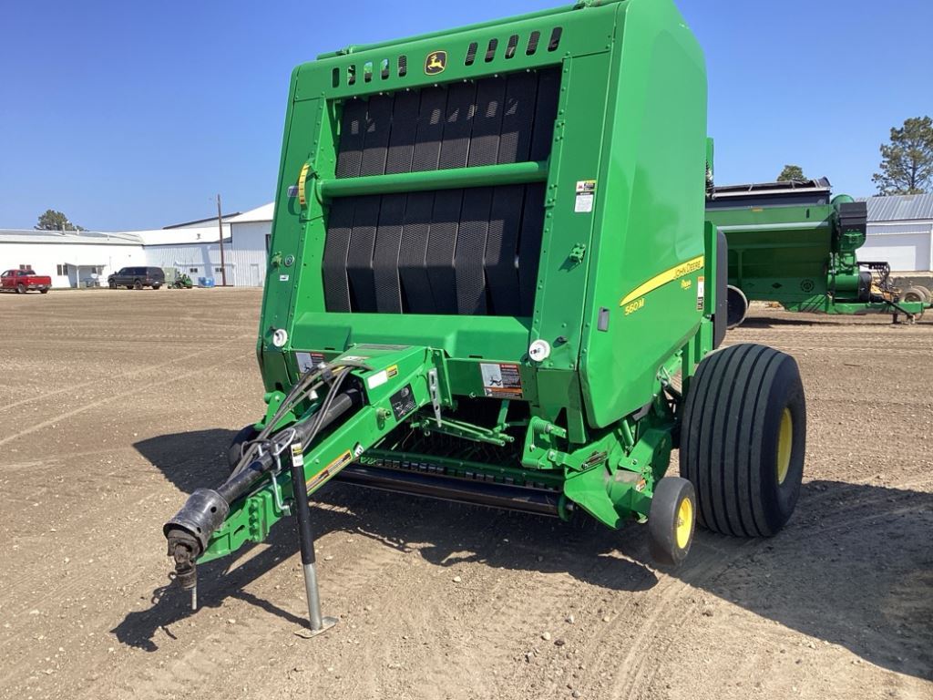 2019 John Deere 560M