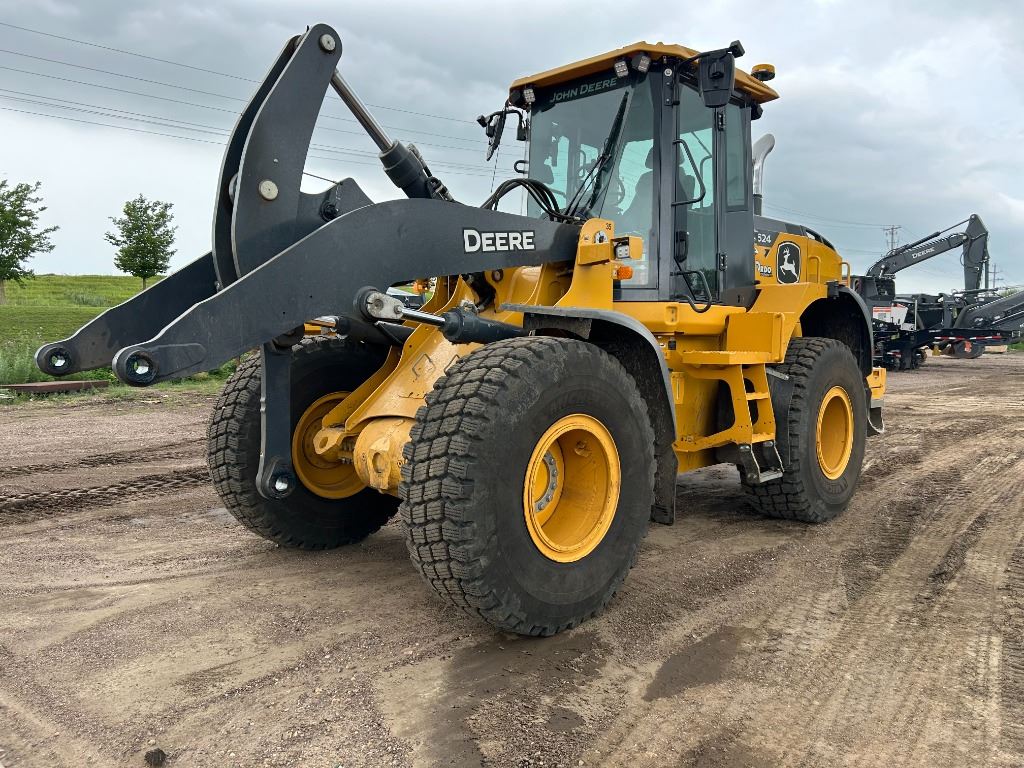 2023 John Deere 624P