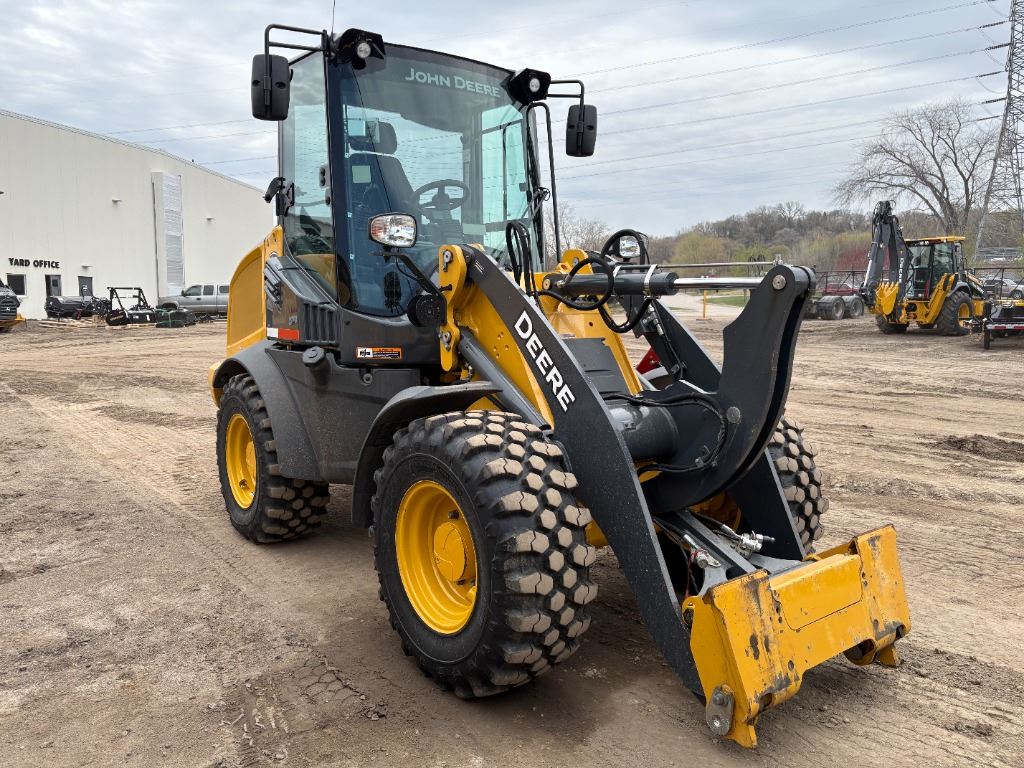 2023 John Deere 244L