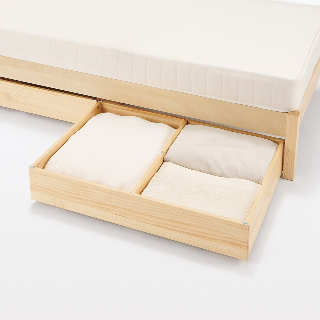 Cassetto sottoletto per letto in pino