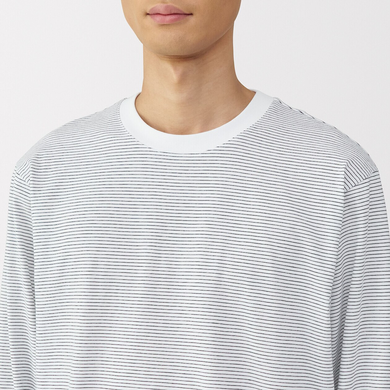 Maglietta a maniche lunghe con righe orizzontali in jersey da uomo