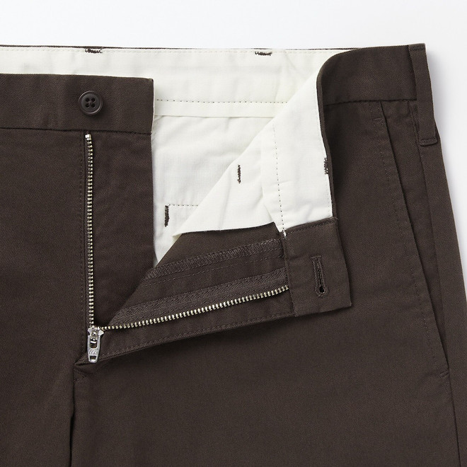 Pantaloni chino a gamba slim elasticizzati.