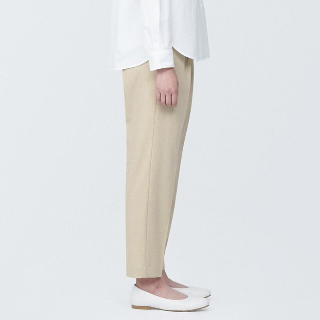 Women's Pleat Tapered Leg Trousers.