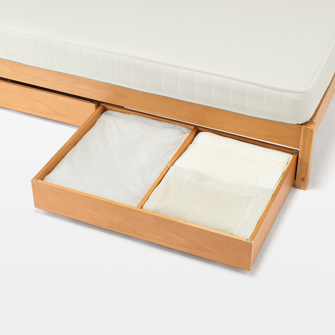 Letto una piazza e mezza in legno dell'albero della gomma (Hevea)