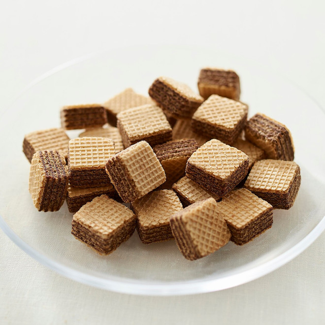 Piccole wafer con crema al cioccolato