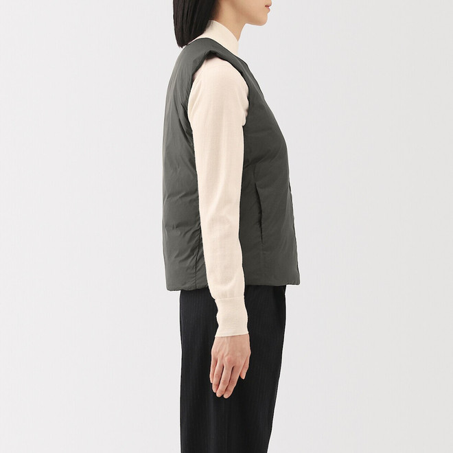 Gilet leggero senza colletto in nylon riciclato da donna