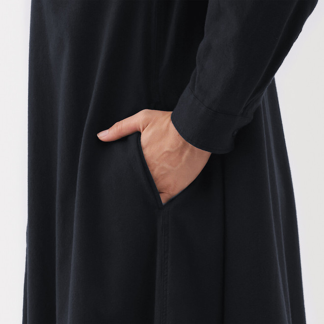 Abito lungo in flanella doppia spazzolata con collo alto da donna