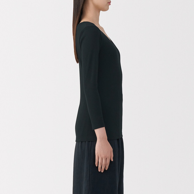 T‐shirt a maniche lunghe in cotone caldo con scollo a U da donna