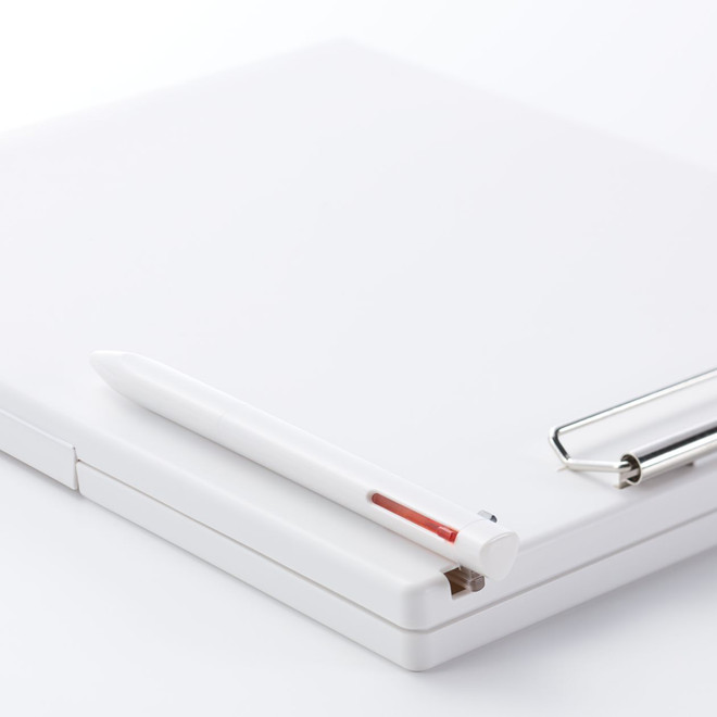 Portablocco A4 con contenitore e porta penna Portablocco A4 con contenitore e porta penna