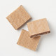 Wafer sottili con cioccolato e arachidi