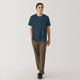 T‐shirt in cotone a maniche corte con scollo rotondo da uomo.