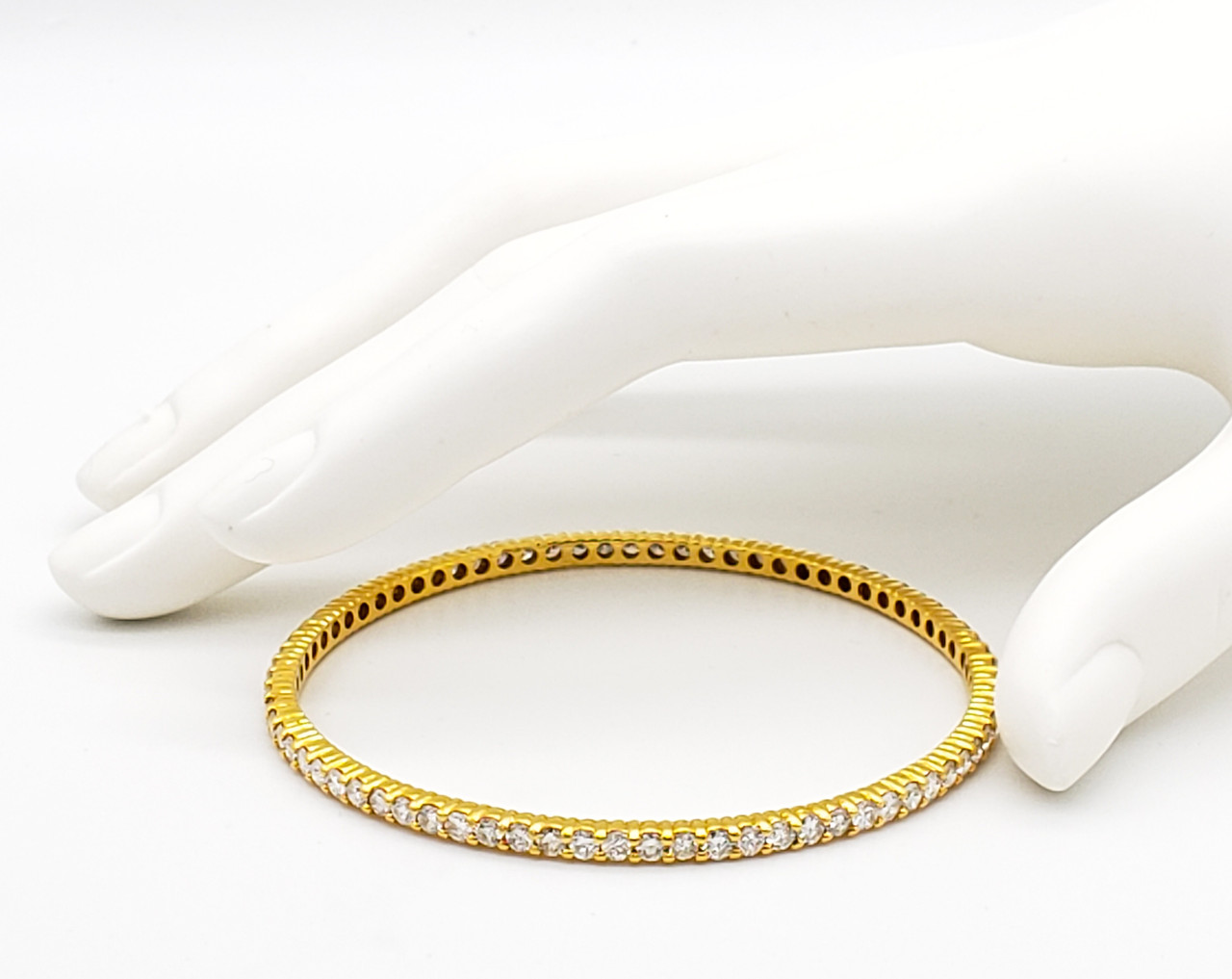 18K Yellow Gold 5 1/2 ctw Diamond Eternity Bangle 21000379 | Shin Brothers*