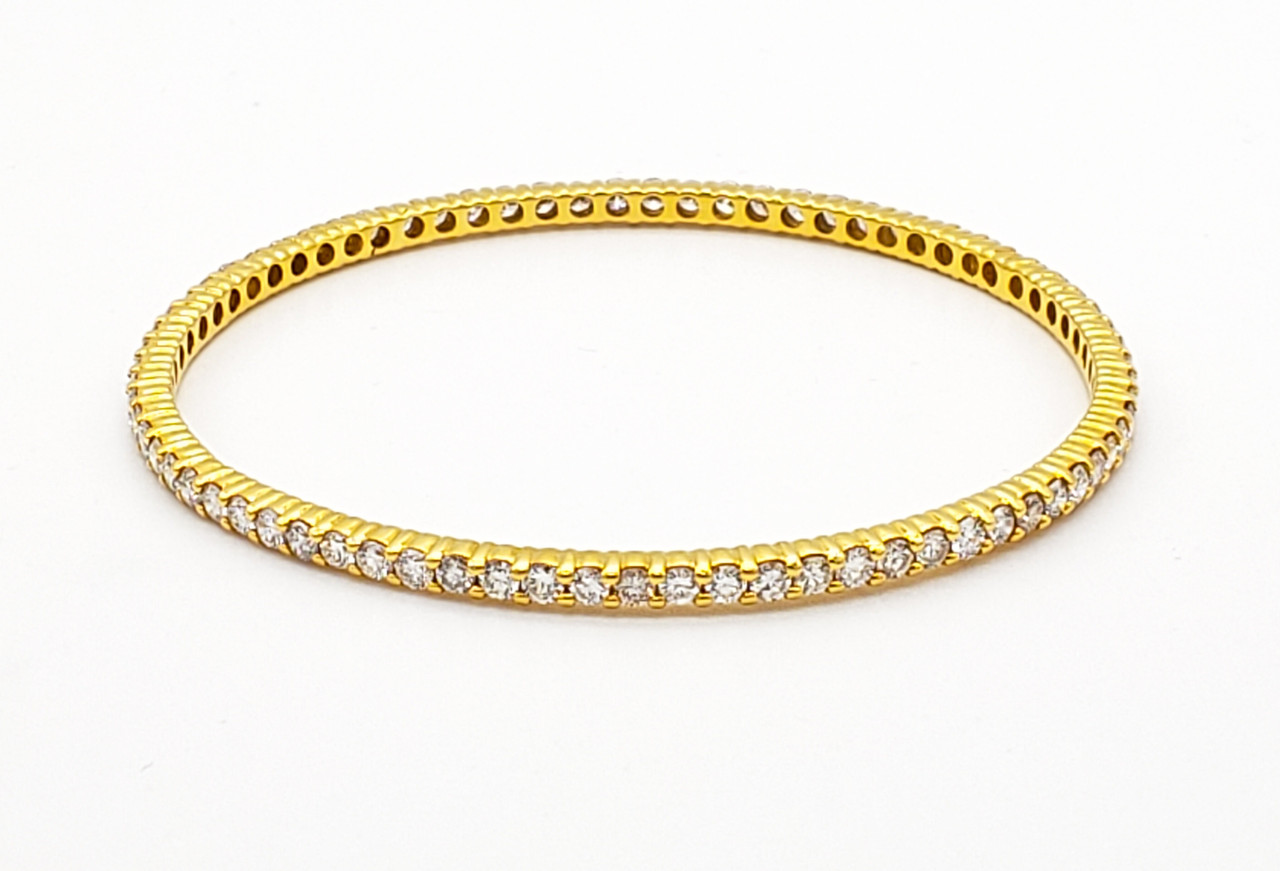 18K Yellow Gold 5 1/2 ctw Diamond Eternity Bangle 21000379 | Shin Brothers*