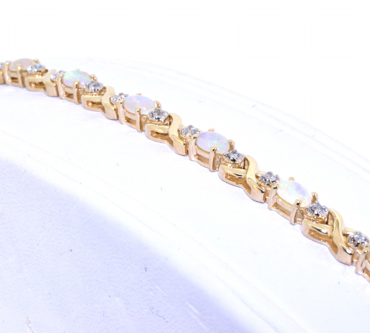 22000572 14K Yellow Gold Diamond/Opal Bracelet - Shin Brothers
