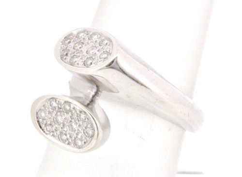 18K White Gold Diamond Bypass Design Ring 11004064 | Shin Brothers* 18K White Gold Diamond Bypass Design Ring 11004064 | Shin Brothers*