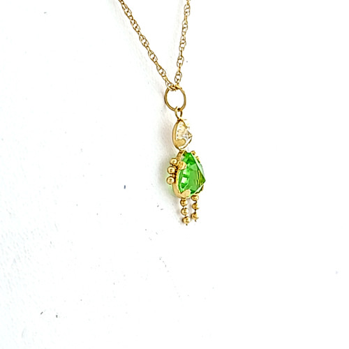 14K Yellow Gold CZ Peridot Girl Charm 52002122 | Shin Brothers* 14K Yellow Gold CZ Peridot Girl Charm 52002122 | Shin Brothers*