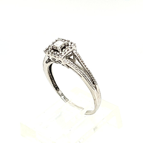 10K White Gold Diamond Promise Ring 19000249 | Shin Brothers* 10K White Gold Diamond Promise Ring 19000249 | Shin Brothers*
