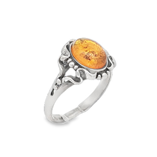 Sterling Silver Oval Amber Ring | Shin Brothers Jewelers Inc. Sterling Silver Oval Amber Ring | Shin Brothers Jewelers Inc.