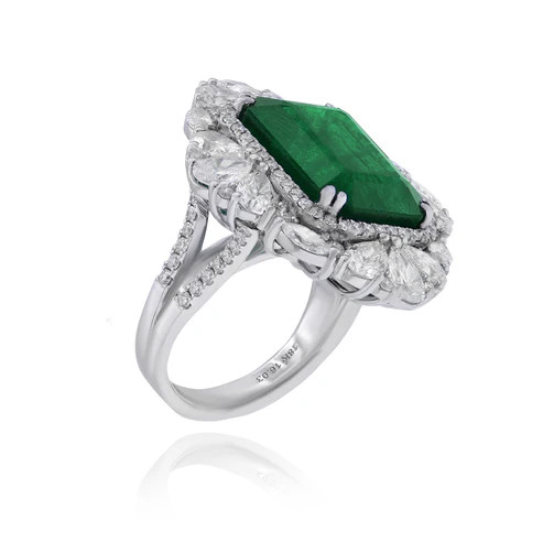 18K White Gold 11.38ct Deep Emerald Ring with Diamond Accents RL909 | Shin Brothers