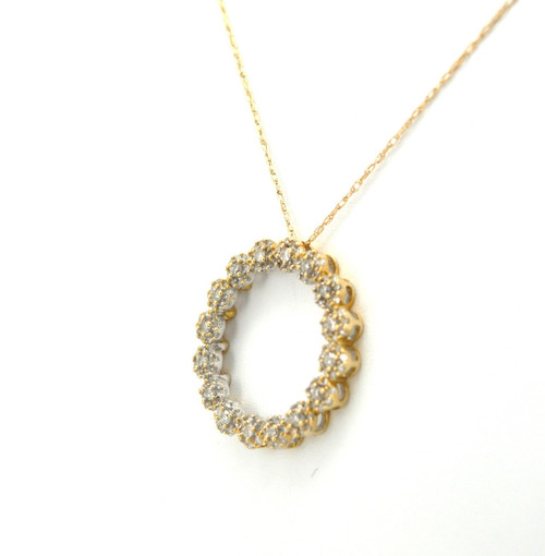 10K Two Tone Gold 1.00ct Diamond Cluster Circle Charm 59000150 | Shin Brothers* 10K Two Tone Gold 1.00ct Diamond Cluster Circle Charm 59000150 | Shin Brothers*