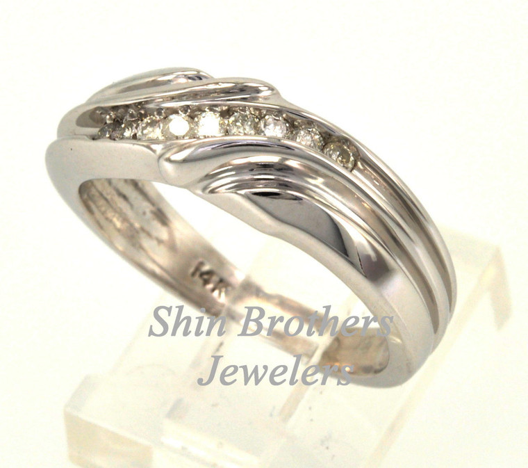 14K White Gold Diamond Wedding Band 11001959  | Shin Brothers* 