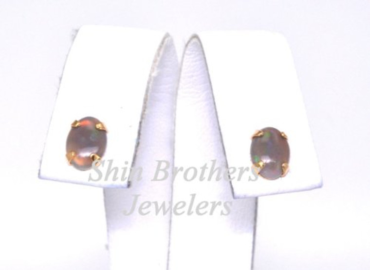 14K Yellow Gold Oval Opal Stud Earrings 42002128