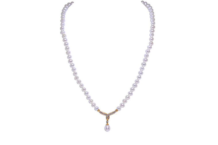 10K Yellow Gold Fresh Water Pearl And Diamond Necklace 
