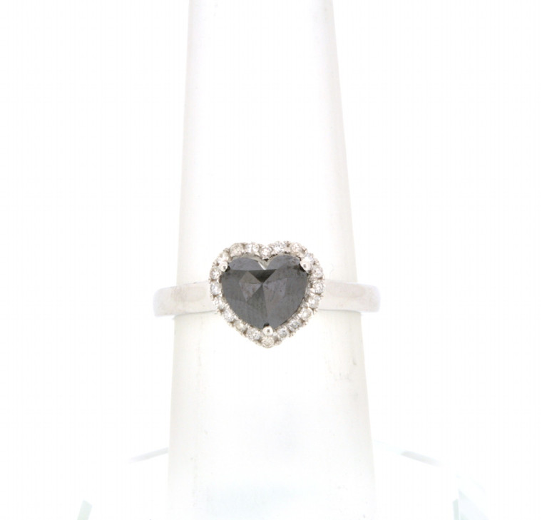 18K White Gold Black Diamond Heart Ring with White Diamond Accents 11005023 | Shin Brothers*