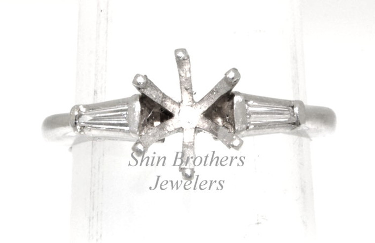 Platinum Diamond Engagement Ring Setting 11002665 | Shin Brothers*