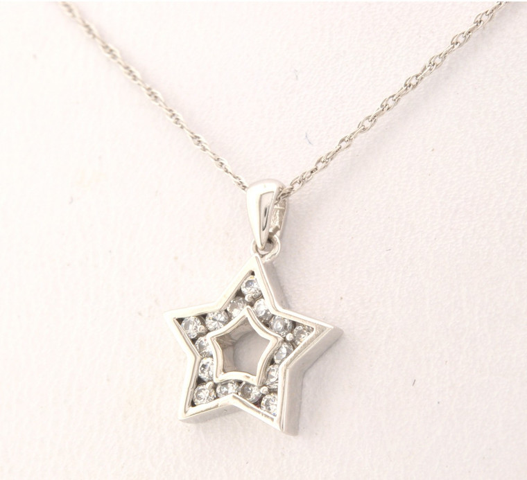 51000984 14K White Gold Diamond Star Pendant