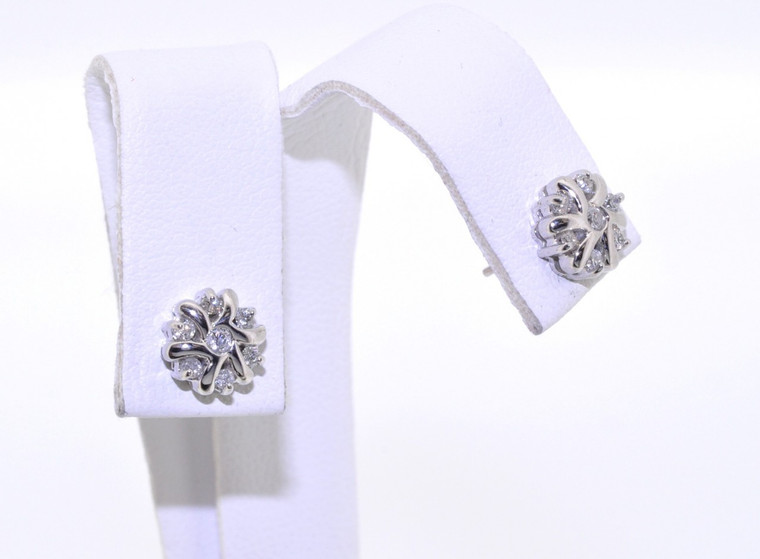 41060306 14K White Gold Diamond Flower Stud Earrings