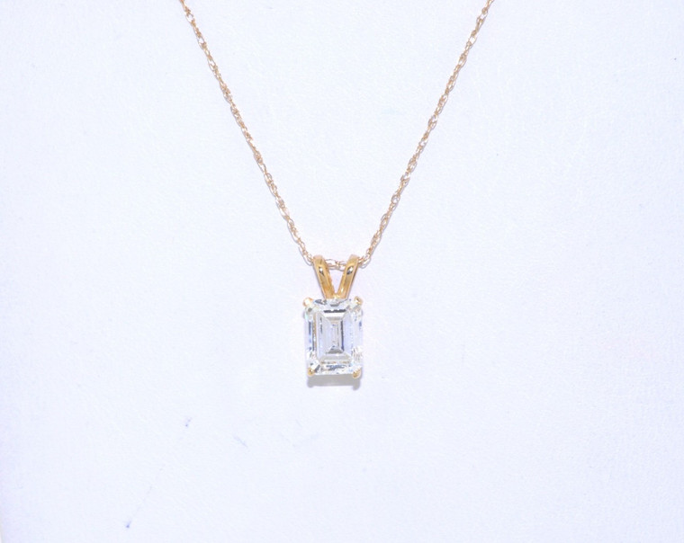 52001288 14K Yellow Gold Coral 0.01ct Diamond Pendant