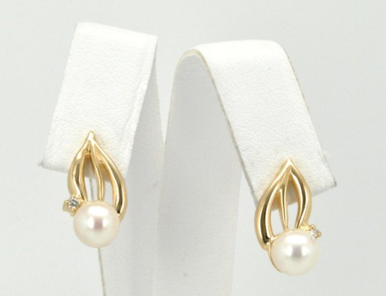 14K Yellow Gold Culture Pearl with Diamond post earrings 42001886 | Shin Brothers* 