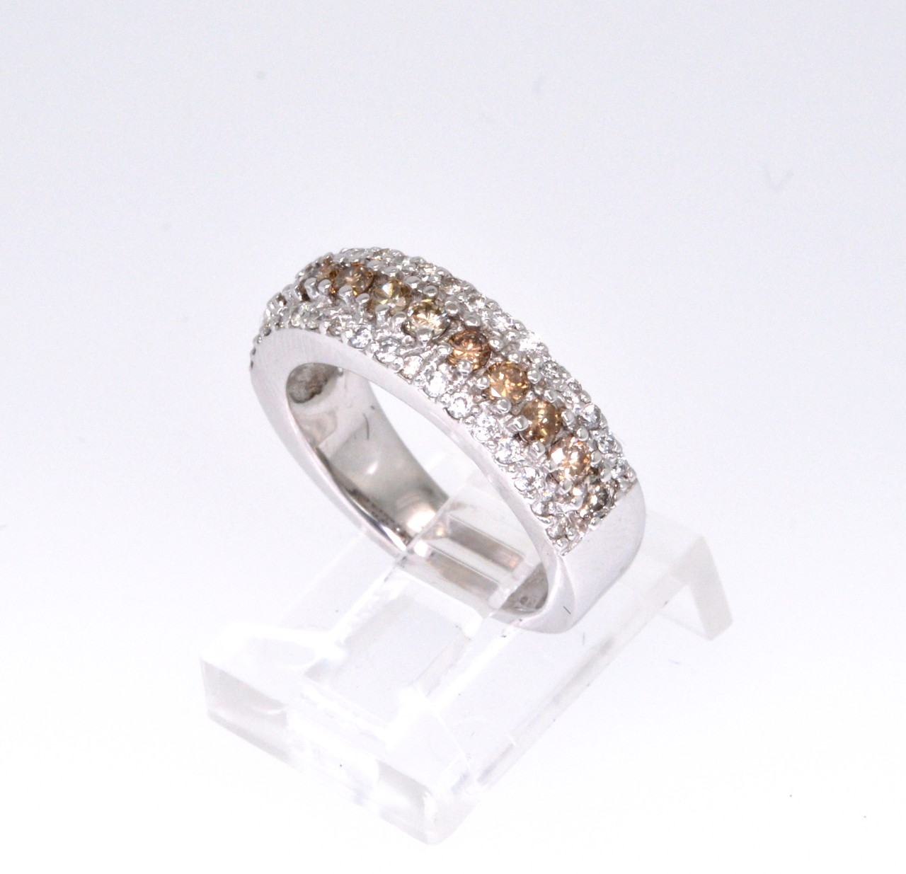 14K White Gold Champagne & White Diamond Band 12001768 | Shin Brothers* 14K White Gold Champagne & White Diamond Band 12001768 | Shin Brothers*