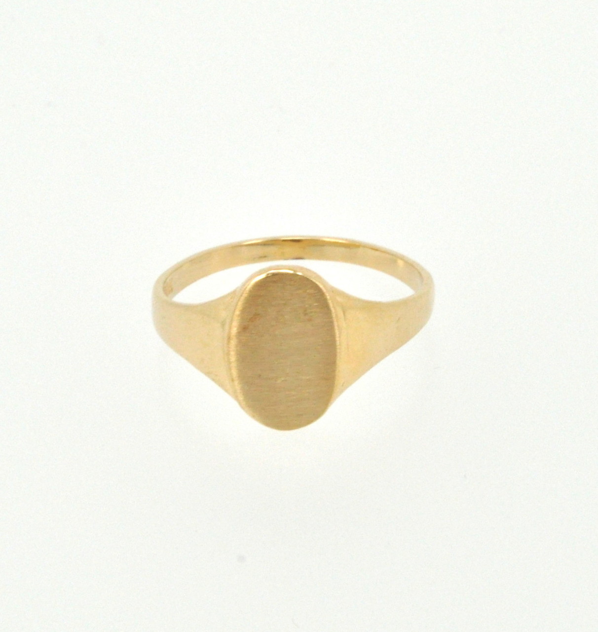 14K Yellow Gold Oval Signet Ring 10016386 | Shin Brothers* 14K Yellow Gold Oval Signet Ring 10016386 | Shin Brothers*