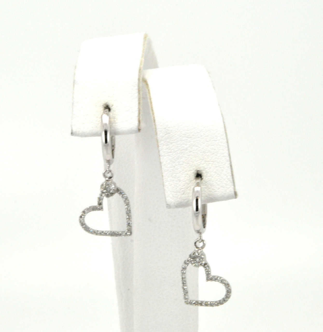 14K White Gold Diamond Heart Huggies Earrings 41060534 | Shin Brothers* 14K White Gold Diamond Heart Huggies Earrings 41060534 | Shin Brothers*