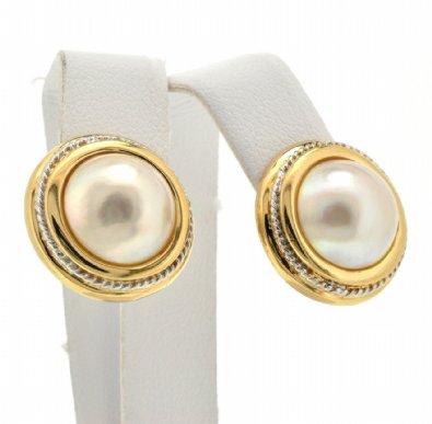 14K Yellow Gold Mobi Pearl Earrings 42002037 | Shin Brothers * 14K Yellow Gold Mobi Pearl Earrings 42002037 | Shin Brothers *
