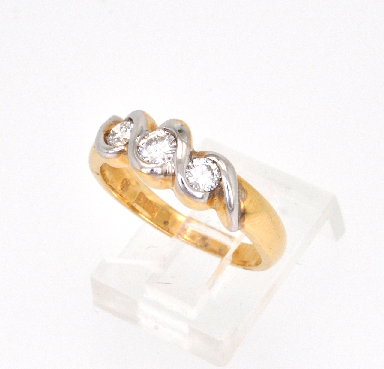 14K Two Tone Gold 3 Stone Diamond Ring 11000742 | Shin Brothers* 14K Two Tone Gold 3 Stone Diamond Ring 11000742 | Shin Brothers*