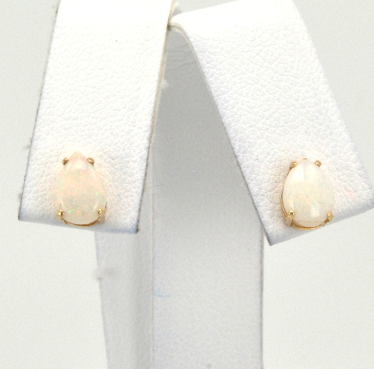 14K Yellow Gold Pear Opal Stud Earrings 42002066