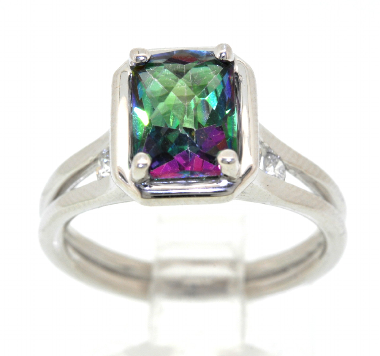 14K White Gold 1.70 ct Mystic Topaz Diamond Ring 11003770 | Shin Brothers* 14K White Gold 1.70 ct Mystic Topaz Diamond Ring 11003770 | Shin Brothers*