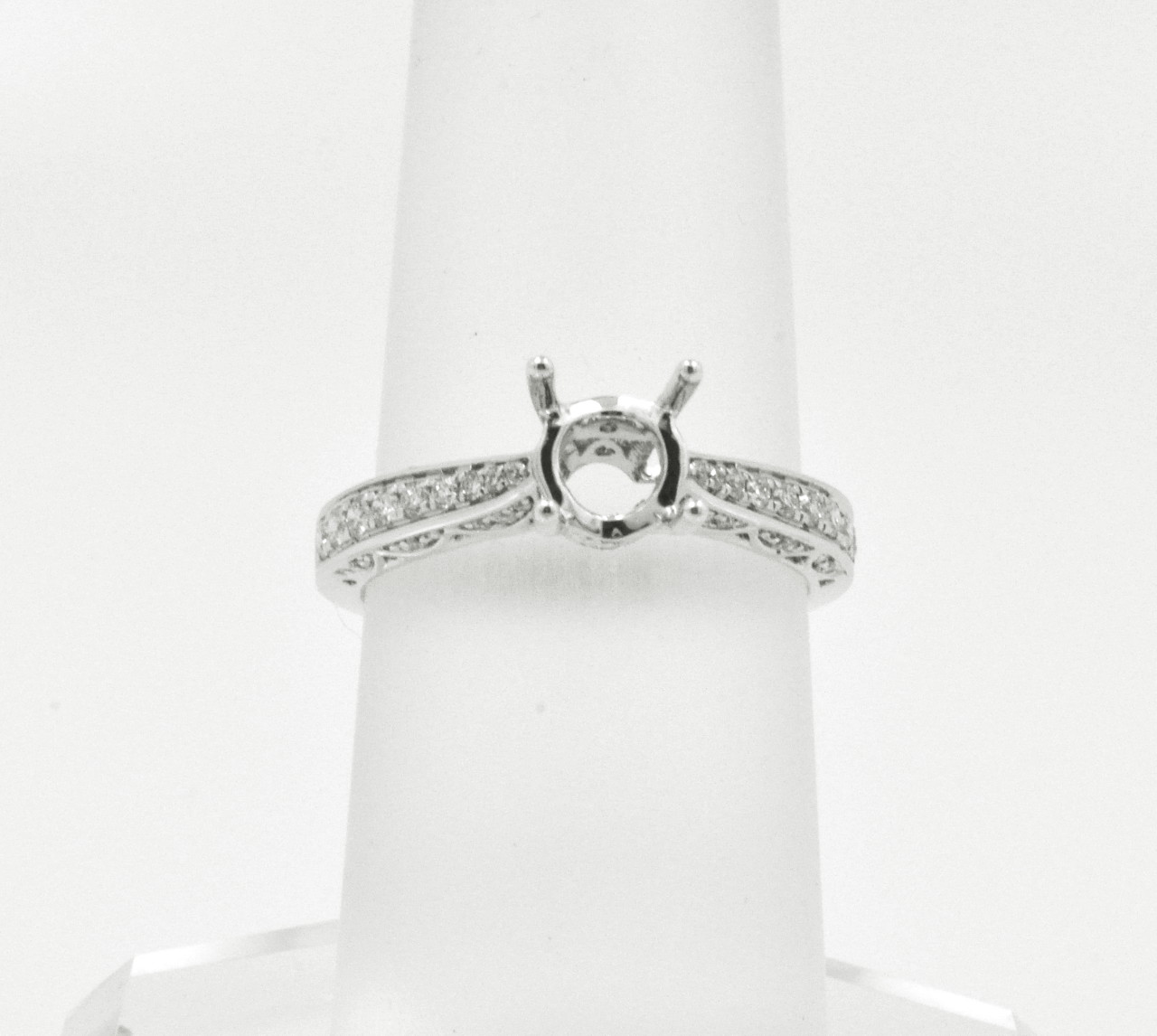 18K White Gold 0.31 ct Diamond Engagement Ring Setting 18K White Gold 0.31 ct Diamond Engagement Ring Setting
