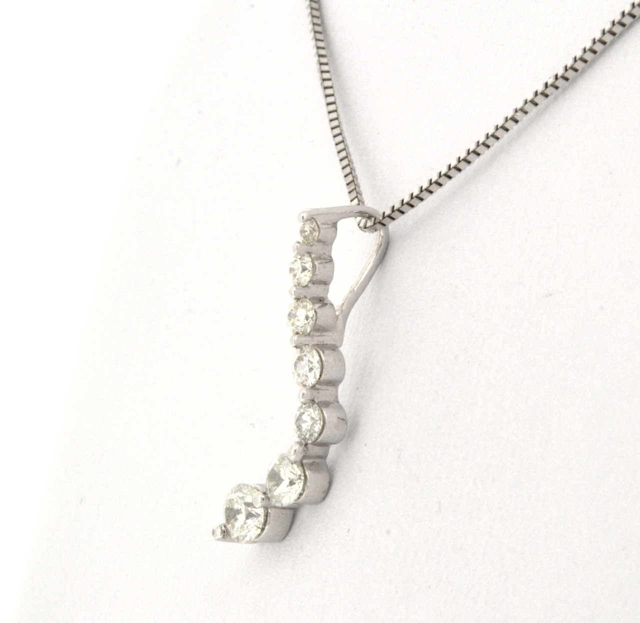 14K White Gold 0.50ctw Diamond Journey Pendant with 16" Box Chain 51000609
